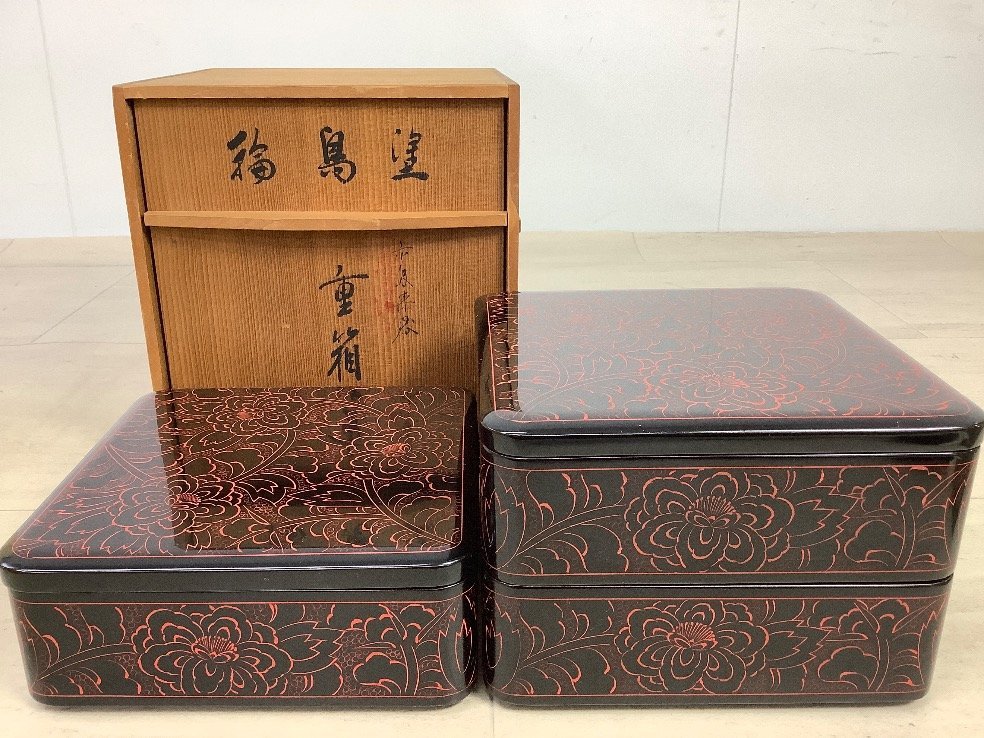 輪島塗 重箱 三段 牡丹 沈朱 蓋二枚 共箱付 ACBF 中古品_画像1