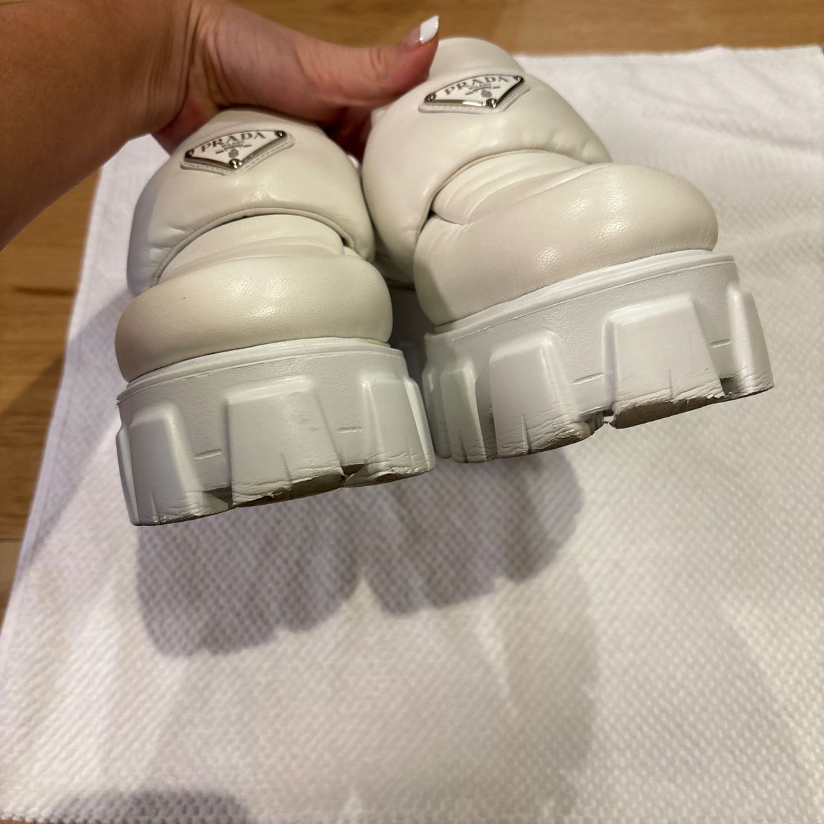 レア PRADA ソフト パデッドナッパレザー ローファー 35 5 レア PRADA ソフト パデッドナッパレザー ローファー 35 5