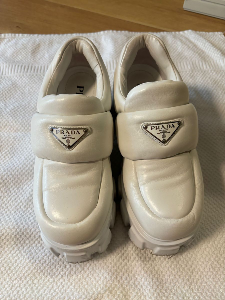 レア PRADA ソフト パデッドナッパレザー ローファー 35 5 レア PRADA ソフト パデッドナッパレザー ローファー 35 5