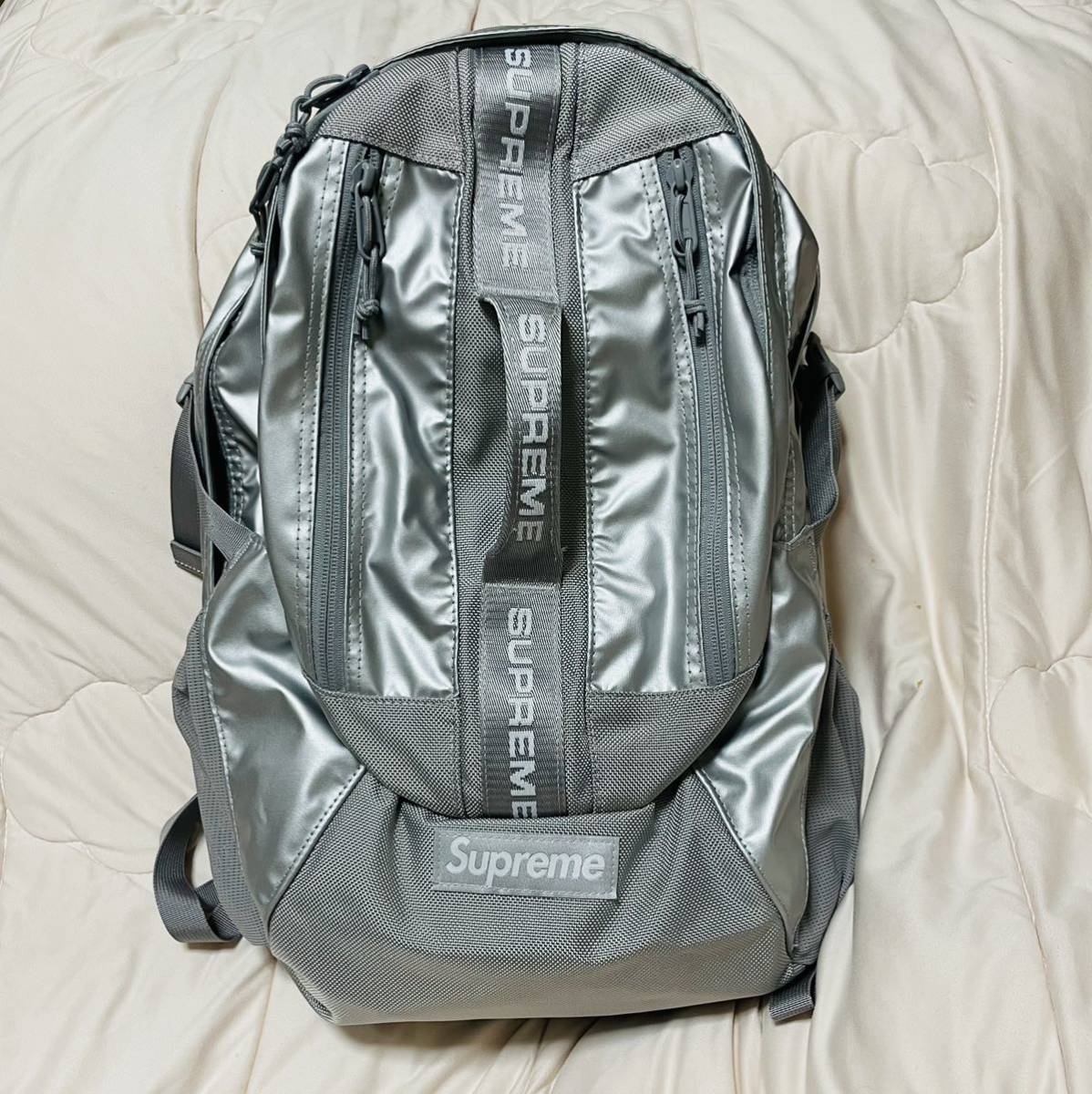 1千円〜 未使用 極美品 Supreme FW22 バックパック リュック Silver シュプリーム シルバー backpack_画像3