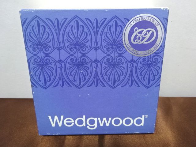 ウェッジウッド Wedgwood ハート型 ミニトレイ ROYAL BIRTH1982 箱付 美品の画像7