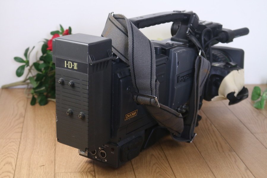 IKEGAMI HC-D45】業務用ビデオカメラ ジャンク!! 管Z7541 IKEGAMI HC-D45】業務用ビデオカメラ ジャンク!! 管Z7541