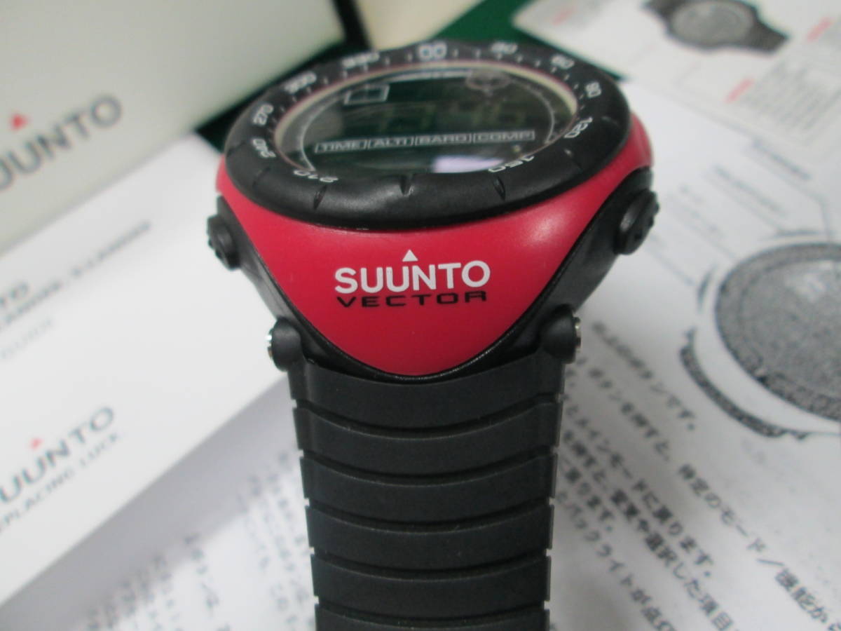 使用頻度少なめ 美品 スント ベクター ローズピンク SUUNTO VECTOR 検索用：限定 ヴェクター 腕時計 ピンク rose pink 登山 山ガール_画像4