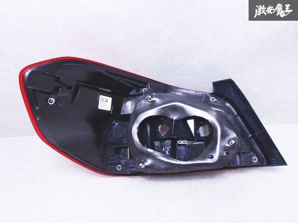 スバル 純正 VAB WRX STI D型 ノーマル テールライト レンズ 右 右側 運転席側 ICHIKO D123 84201VA000 1A 即納 棚P-2の画像5