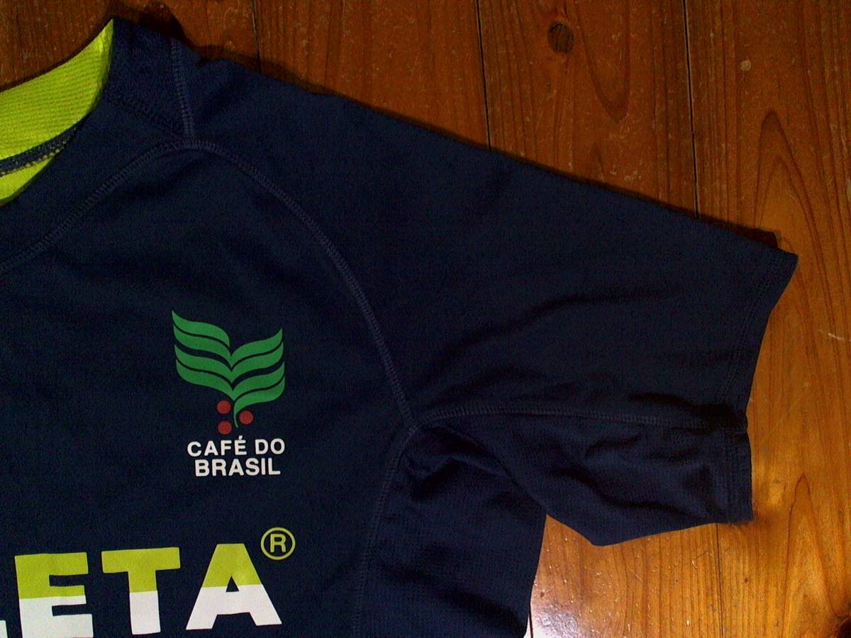 ☆微難有☆アスレタ カフェ・ド・ブラジル☆ATHLETA CAFE DO BRASIL☆プラクティス 両面プリント ドライ半袖Ｔシャツ M 濃紺　黄緑_画像4