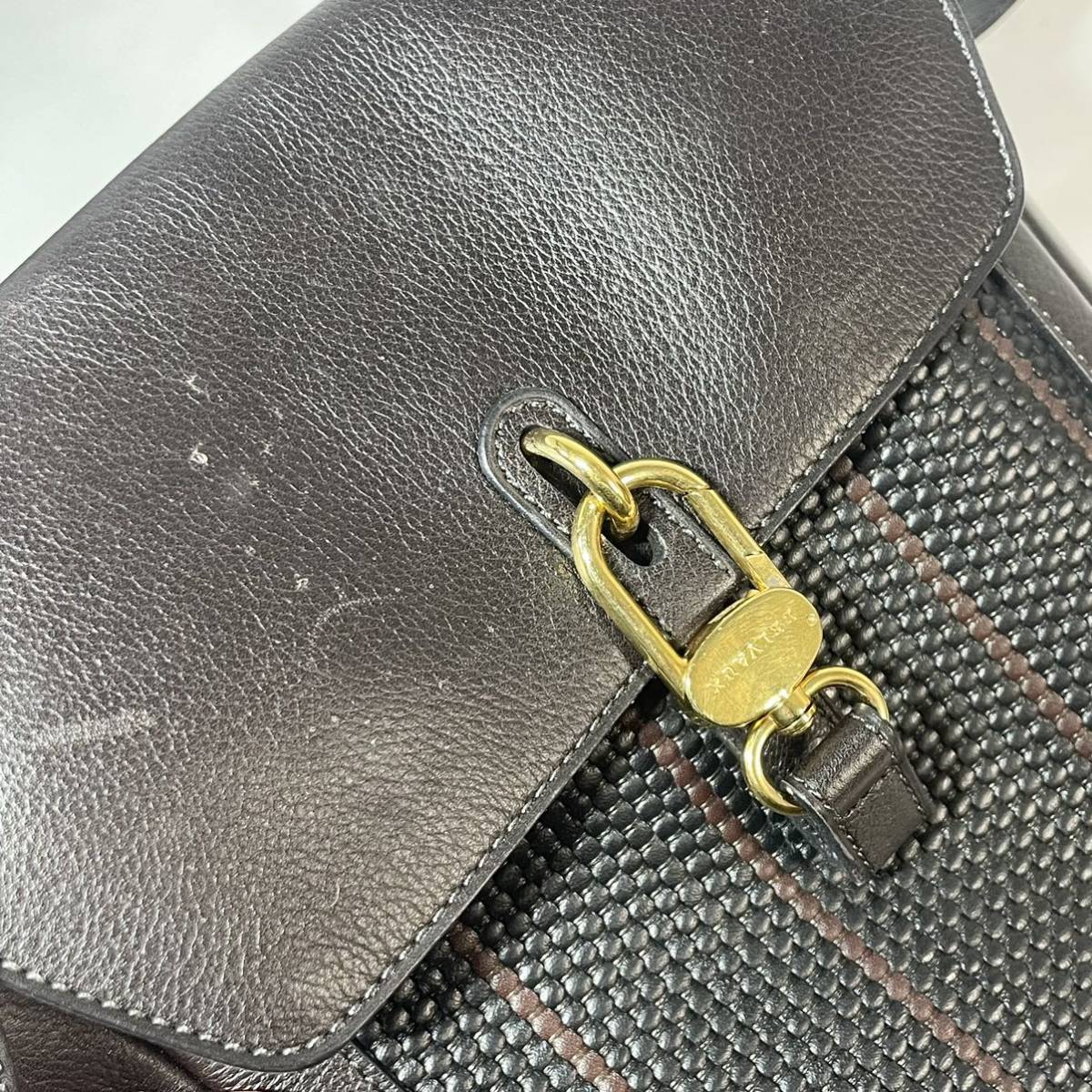 FR612■ 1円〜 デルヴォー DELVAUX BRUXELLES ショルダーバッグ レザー 革 バッグ ポシェット ヴィンテージ 未使用保管品 鞄_画像5