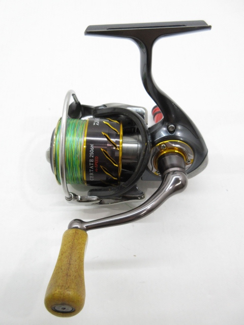 s21385-ty [送料950円] 中古● DAIWA ダイワ 13セルテート 2506H スピニングリール [123-231102]_画像2