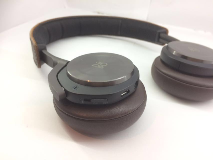 Bang＆Olufsen Beoplay H8密封無線耳機降噪功能·藍牙兼容灰榛樹 原文:Bang & Olufsen Beoplay H8 密閉型ワイヤレスオンイヤーヘッドホン ノイズキャンセリング・Bluetooth対応 グレイ ヘイゼル