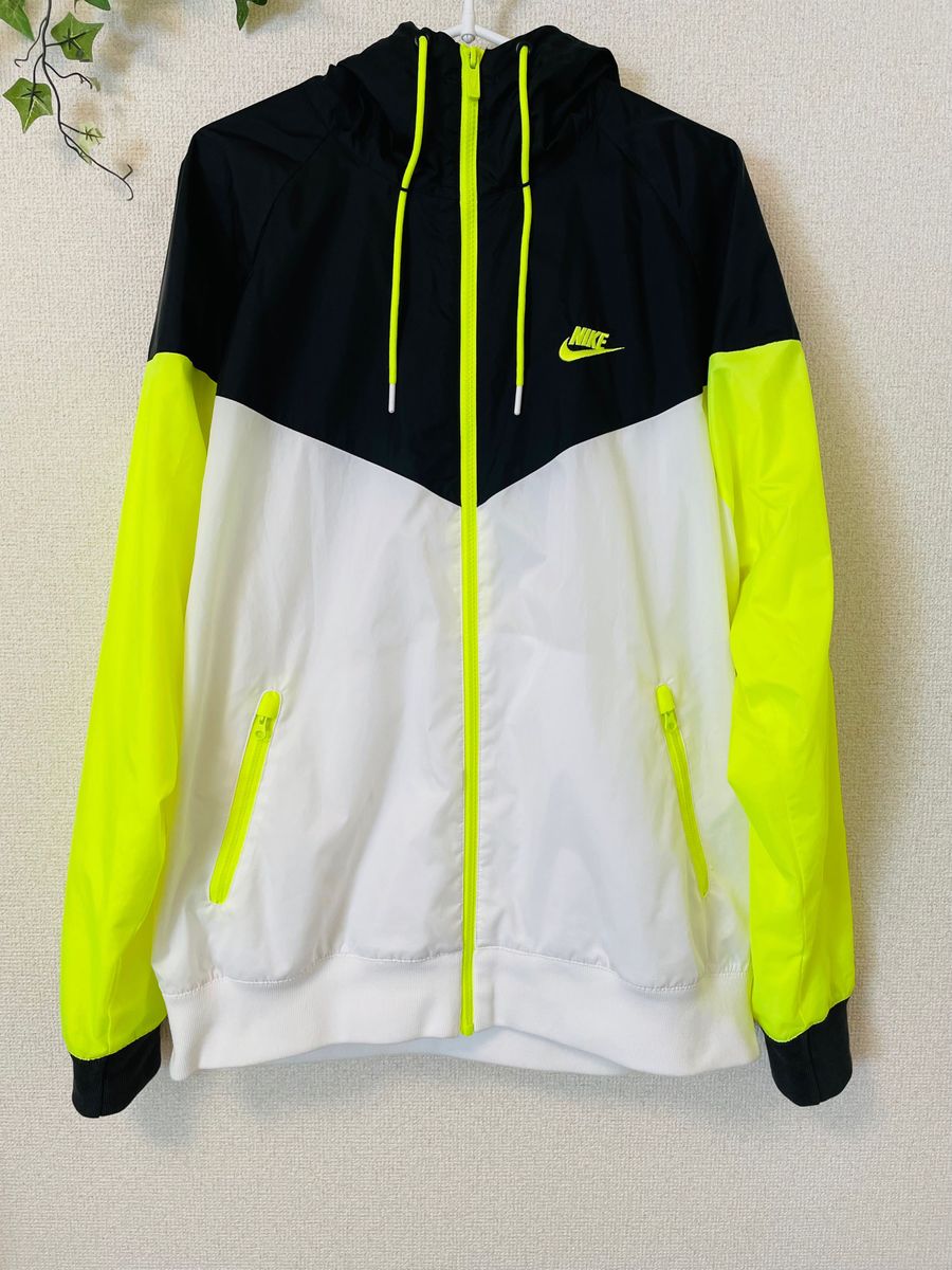NIKE ナイキ ナイロンジャケット アウター ウインドブレーカー NIKE ナイキ ナイロンジャケット アウター ウインドブレーカー