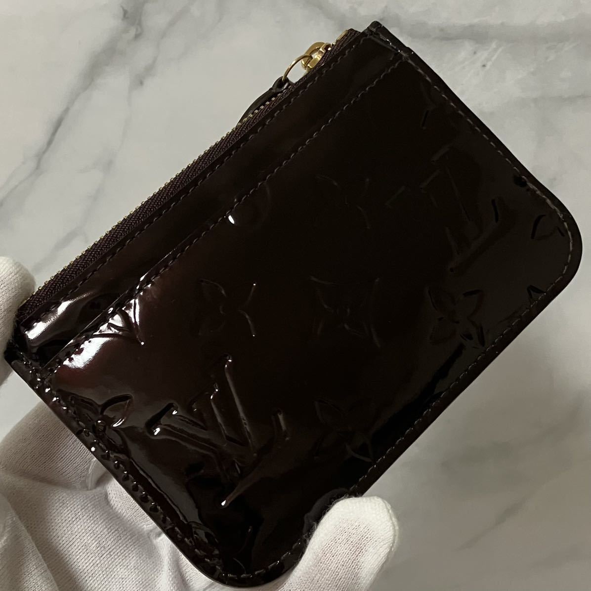 極美品 定価4.3万 ルイヴィトン モノグラム・ヴェルニ アマラント ポシェット・クレNM コインケース カードケース キーケース 財布 M93557_画像3