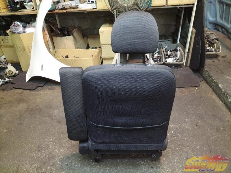 V_bB latter term (NCP31) original seat driver`s seat side [B35T]