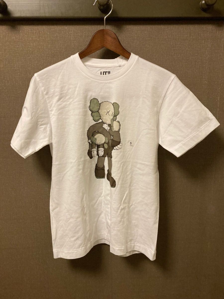 KAWS カウズ×UNIQLO ユニクロ★UT★Sサイズ★白地★2019★未使用品 