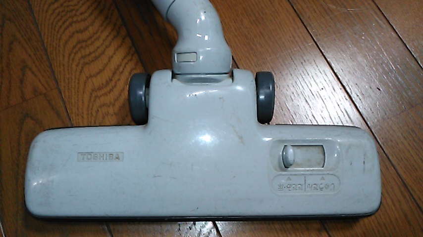 動作確認済【USED】2004年製 TOSHIBA 東芝 紙パック式 コードタイプ 掃除機 クリーナー VC-N8K 製造番号2113117_画像3