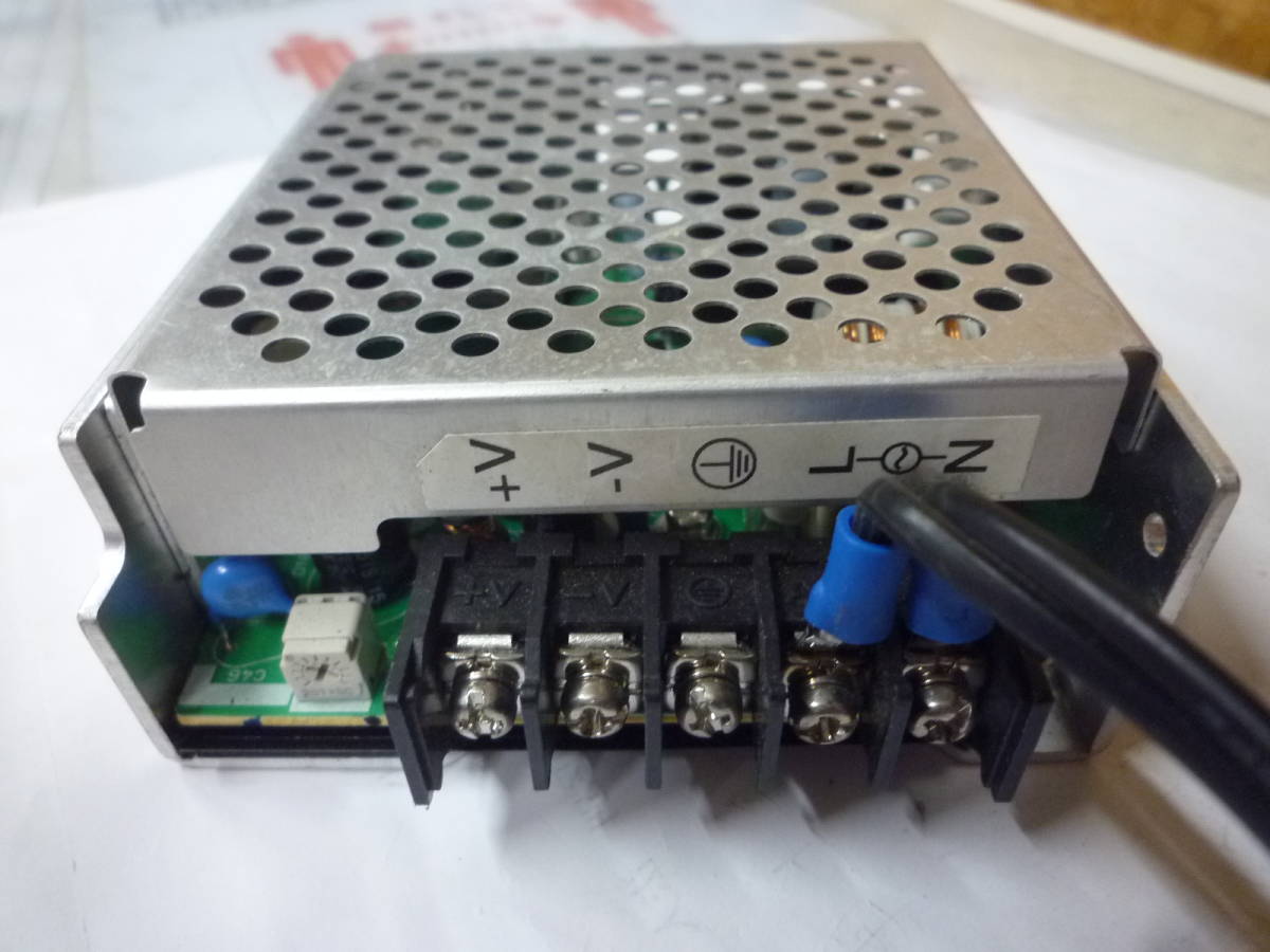 オムロン S8JX-N0524C スイッチング電源(AC100V⇒DC24V/2.1A) 中古品_画像4