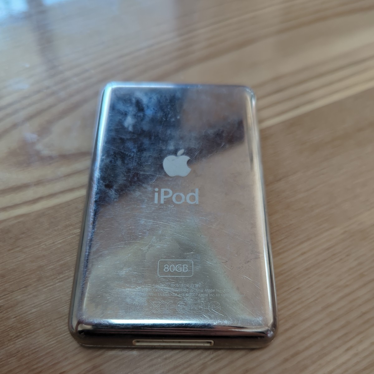 〈554〉iPod classic 第6世代 A1238 80GB 本体のみ中古　_画像8