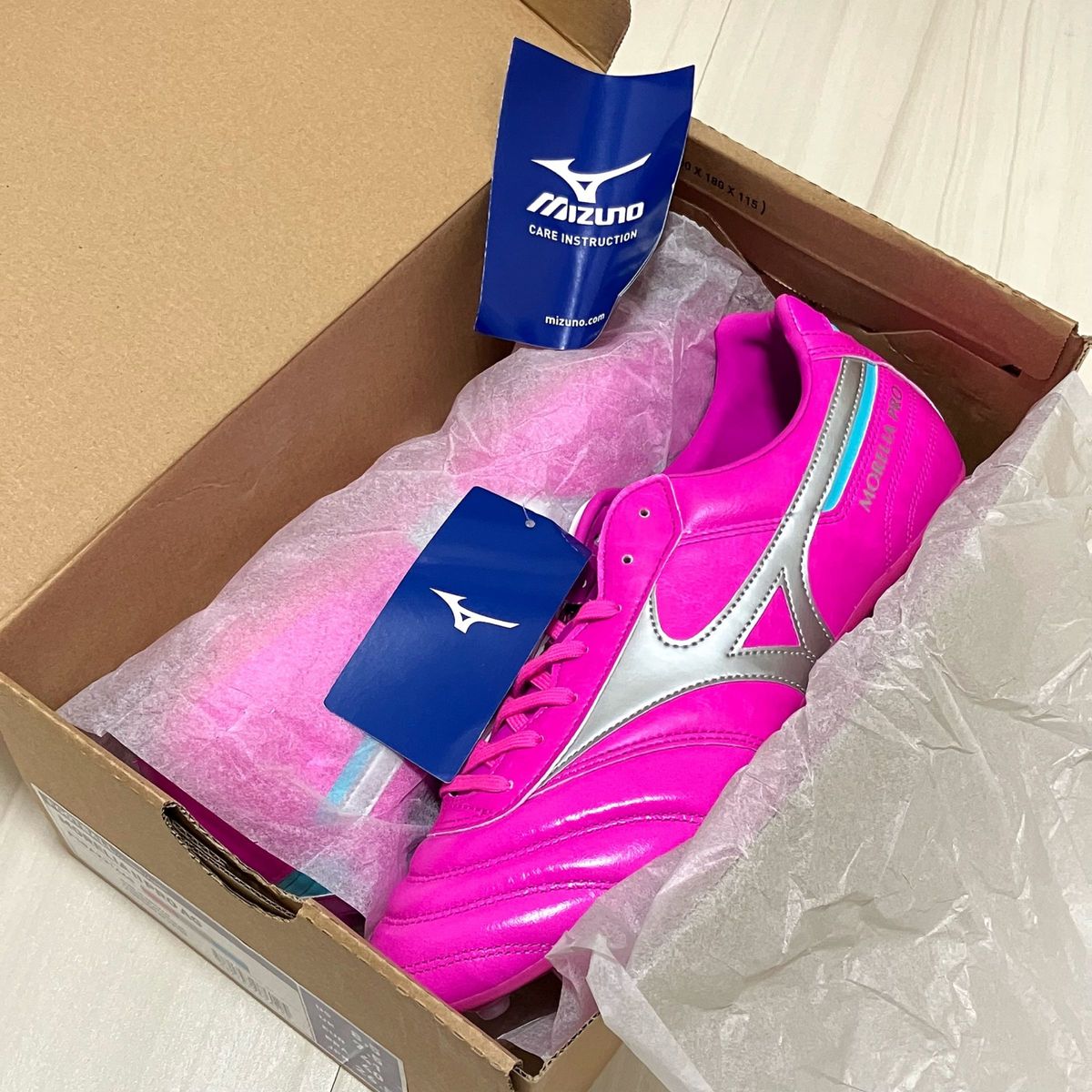 日本未発売 MIZUNO ミズノ モレリア2 プロ AG ピンク 25 5cm 日本未発売 MIZUNO ミズノ モレリア2 プロ AG ピンク 25 5cm
