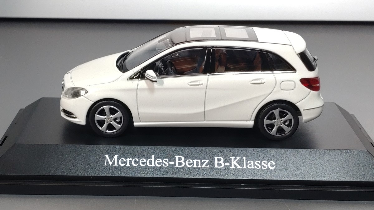 Yahoo!オークション - 絶版希少 1/43 メルセデスベンツ 2代目B Yahoo!オークション - 絶版希少 1/43 メルセデスベンツ 2代目B