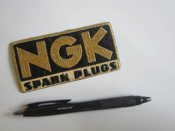 NGK SPARK PLUGS スパークプラグ 長方形 金 ロゴ バイク ワッペン/自動車 バイク オートショップ カー用品 ビンテージ 163_画像5