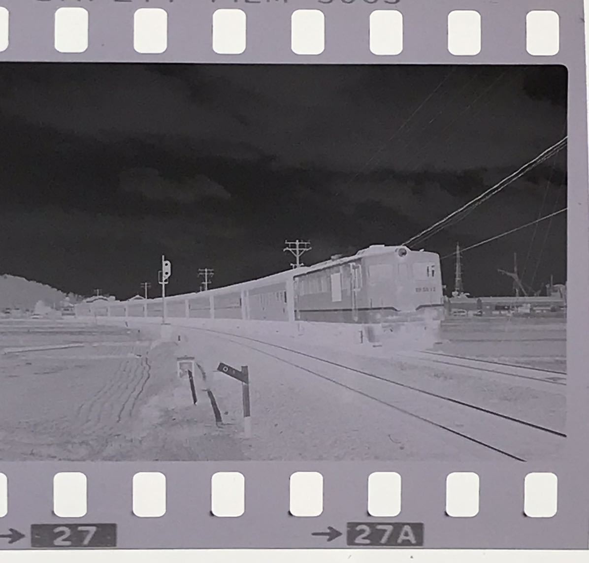  old railroad photograph nega film [S56.2.8 many times Tsu attaching close. 120\'(DF5012-DF50572)] Showa era train 112301