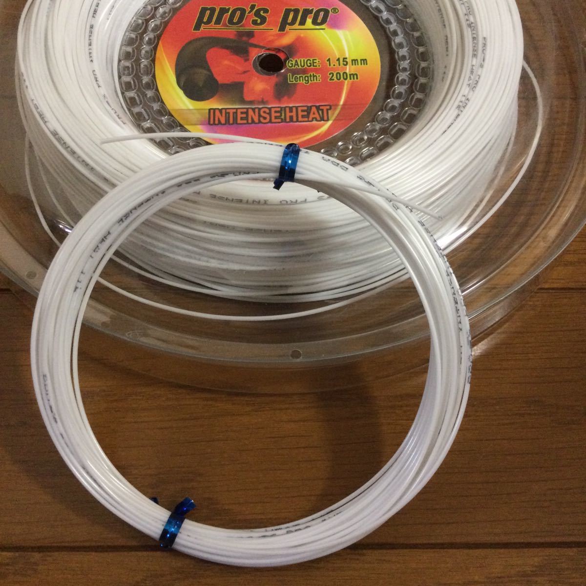 pro's pro INTENSE HEAT (ホワイト)1.15mm 12m テニスガット_画像1