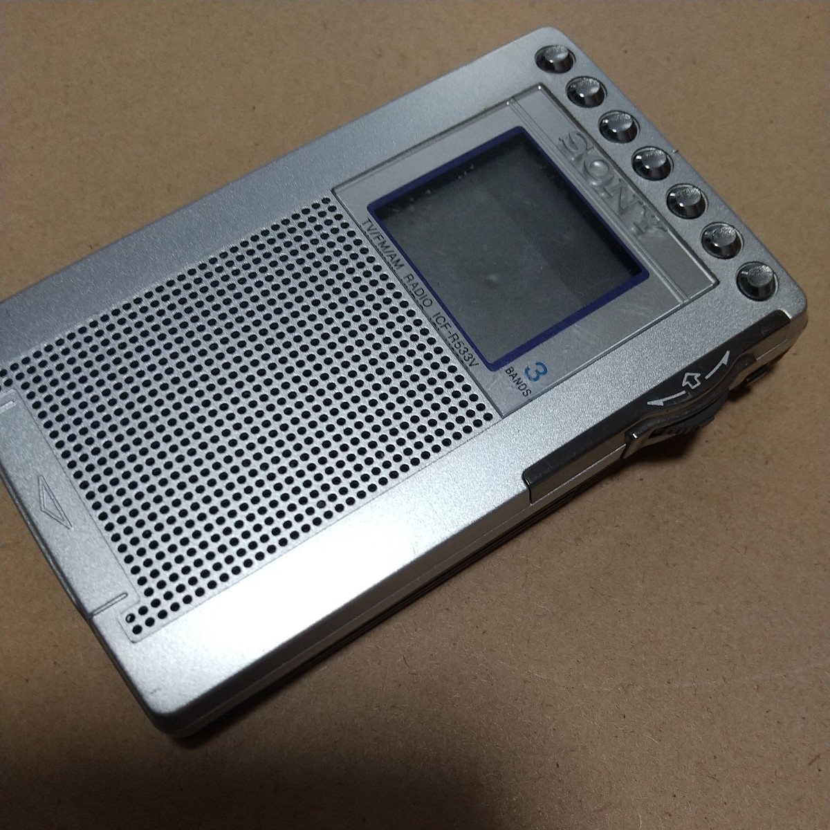 SONY ICF-R533V ラジオ FM/AM ポケットラジオ ソニー ワイドFM対応 ジャンク品_画像2