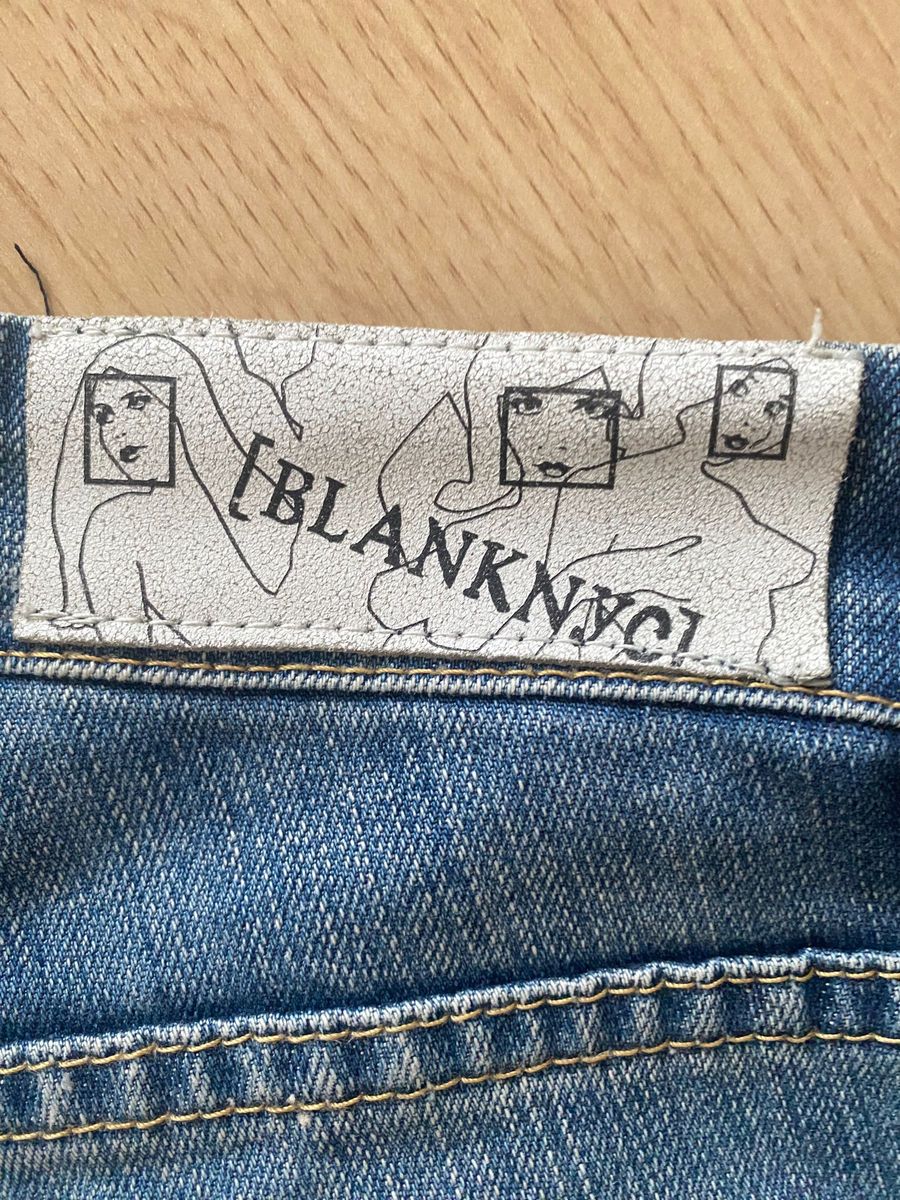 BLANKNYC ブランクニューヨークシティ  ダメージ ジーンズ デニム 裾切りっぱなし 