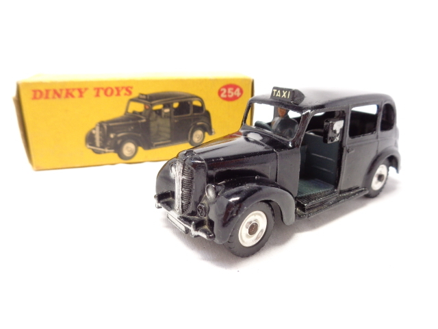 DINKY TOYS 254 AUSTIN TAXI Dinky o- stay n taxi ( box attaching ) postage extra 