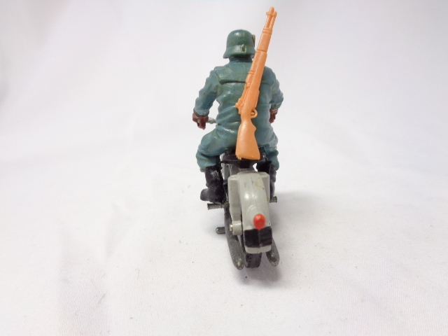 BRITAINS 9679 GERMAN dispatch rider ブリテン ジャーマン ディスパッチ ライダー （箱付）送料別_画像5