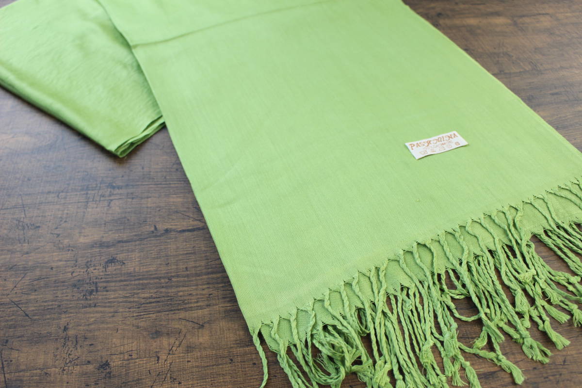 新品【パシュミナ Pashmina】無地 ライムグリーン LIME GREEN 緑 Plain 大判 ストール カシミア100% Cashmere 訳あり_画像3