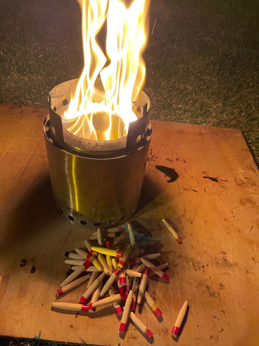 ヒノキアスナロ　木片　薪　芳香剤　1300g ソロストーブ ウッドストーブ キャンプファイヤー ストーブ Stove Solo