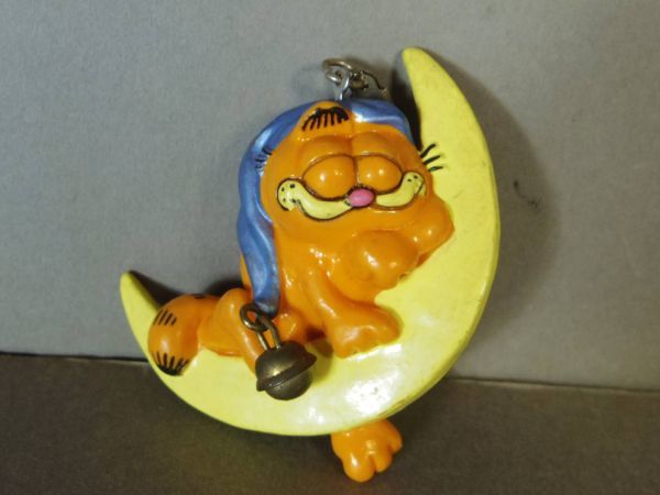 Garfield ガーフィールド PVCフィギュア 月 キーホルダー BULLYLAND_画像1