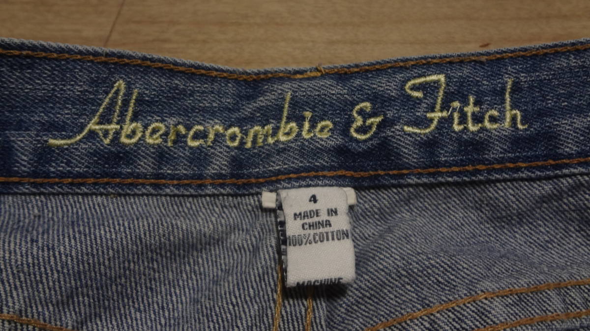 美品レディースsizeL-XL位★Abercrombie&Fitch☆アバクロンビー&フィッチ★花柄刺繍☆ブーツカットデニム/ジーンズ_画像4