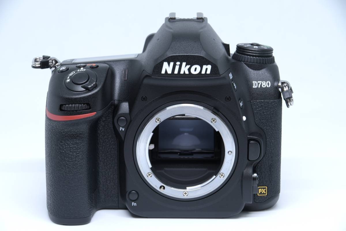 極美品ワンオーナー D780 メーカー保証 2024年8月まで Nikon ニコン 32GB SDHCカード付_画像2