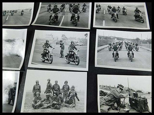 自衛隊 オートバイ バイク ジープ 偵教 白黒 写真 10枚 OK4460_画像1