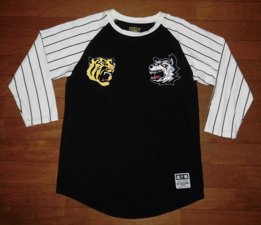 阪神タイガース X マン・ウィズ・ア・ミッション Tigers X MWAM マンウィズ 虎X狼 ロンT 甲子園限定モデル BK-WH USED 美品/六甲おろし_画像1