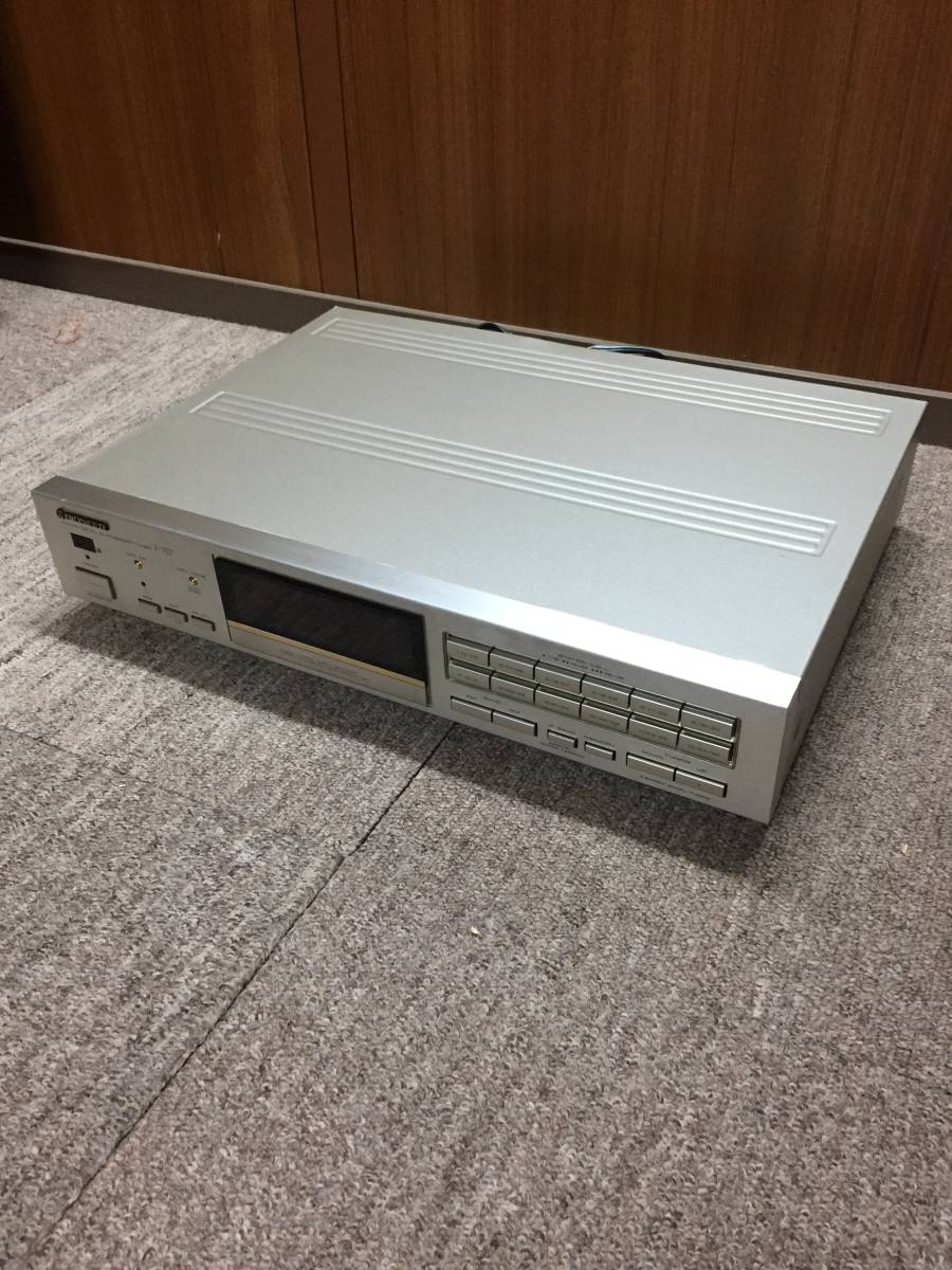 【ジャンク品】 Pioneer パイオニア　FM/AMチューナー　デジタルシンセサイザー　F-757 _画像1