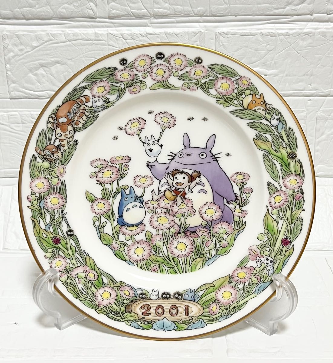 ノリタケ となりのトトロ 2001年イヤープレート|Yahoo!フリマ ノリタケ となりのトトロ 2001年イヤープレート|Yahoo!フリマ
