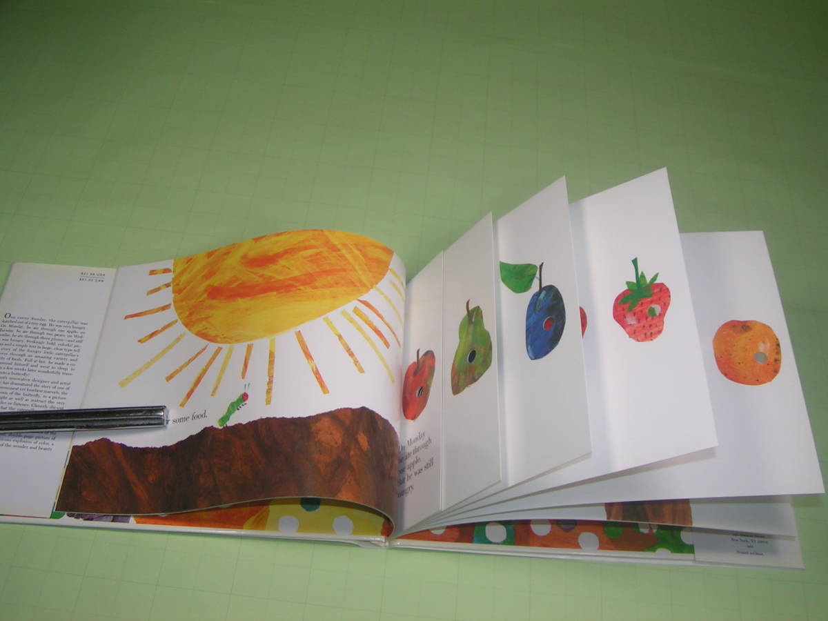 【 Eric Carle エリックカール 3冊 】 The Very Hungry Caterpillar はらぺこあおむし Where Are You Going? To See My Friend! ほか_画像6