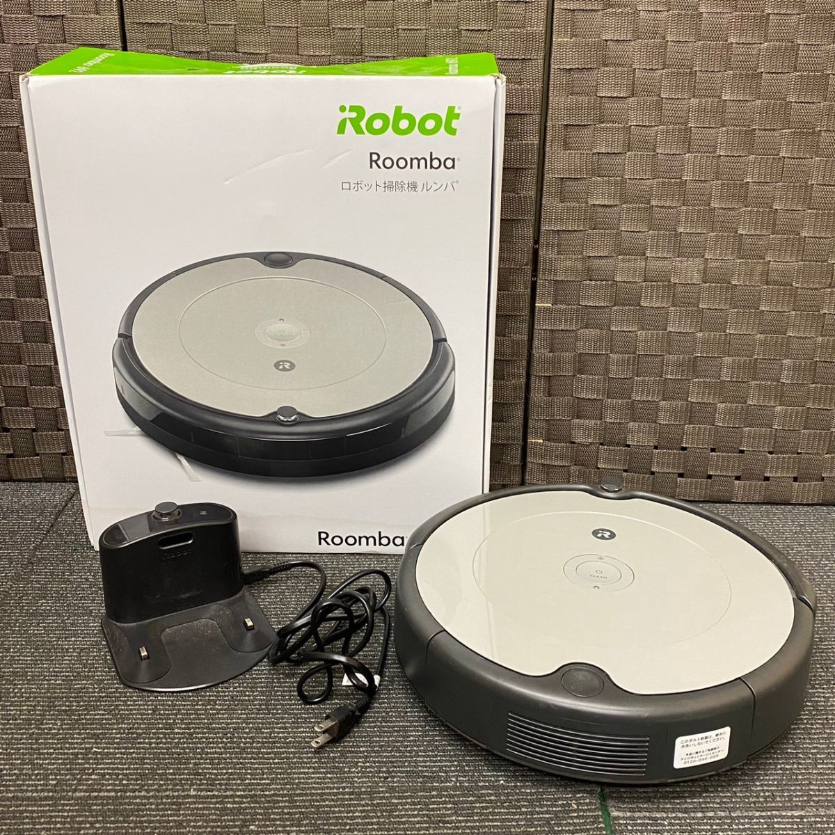 H368-C6-484 IROBOT アイロボット Roomba ルンバ 692 ロボット掃除機 自動掃除機 充電器/箱付き 通電OK ④_画像1