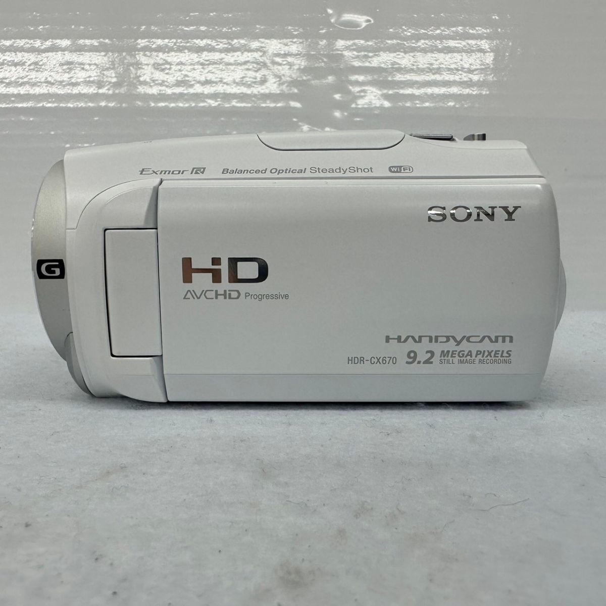 H681-O33-1485 SONY ソニー HDR-CX670 ビデオカメラ Handycam ハンディカム ホワイト 2015年製 バッテリー/充電器付き 通電OK ②_画像2