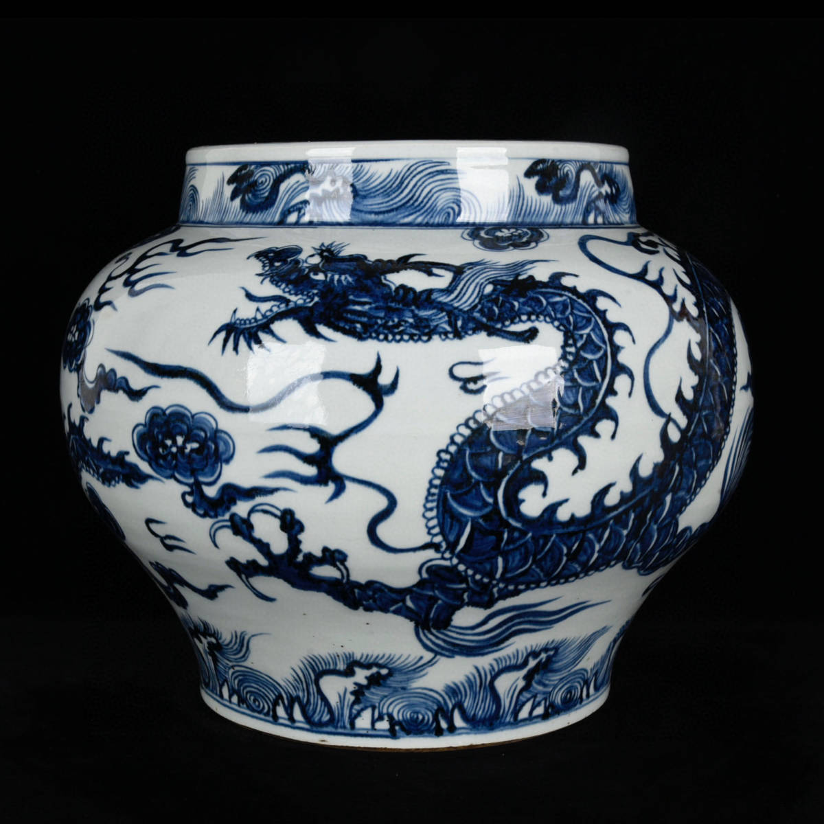 国内初の直営店 青花 古陶瓷品 元 『館蔵珍品 海水龍紋罐』置物 中国古