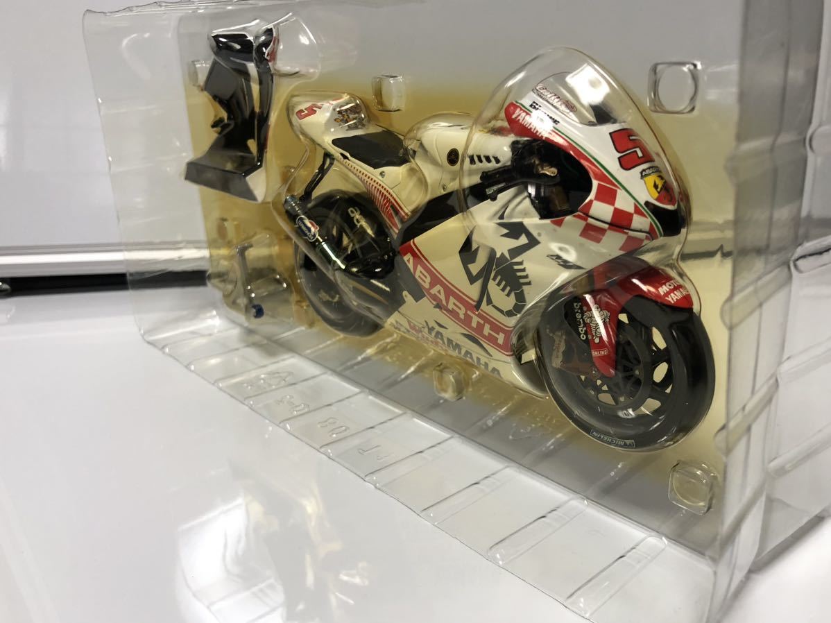 ミニチャンプス 1/12 Yamaha YZR-M1 Fiat Yamaha Team Colin Edwards MotoGP 2007 GP Australia（122 073195）美中古品_画像10