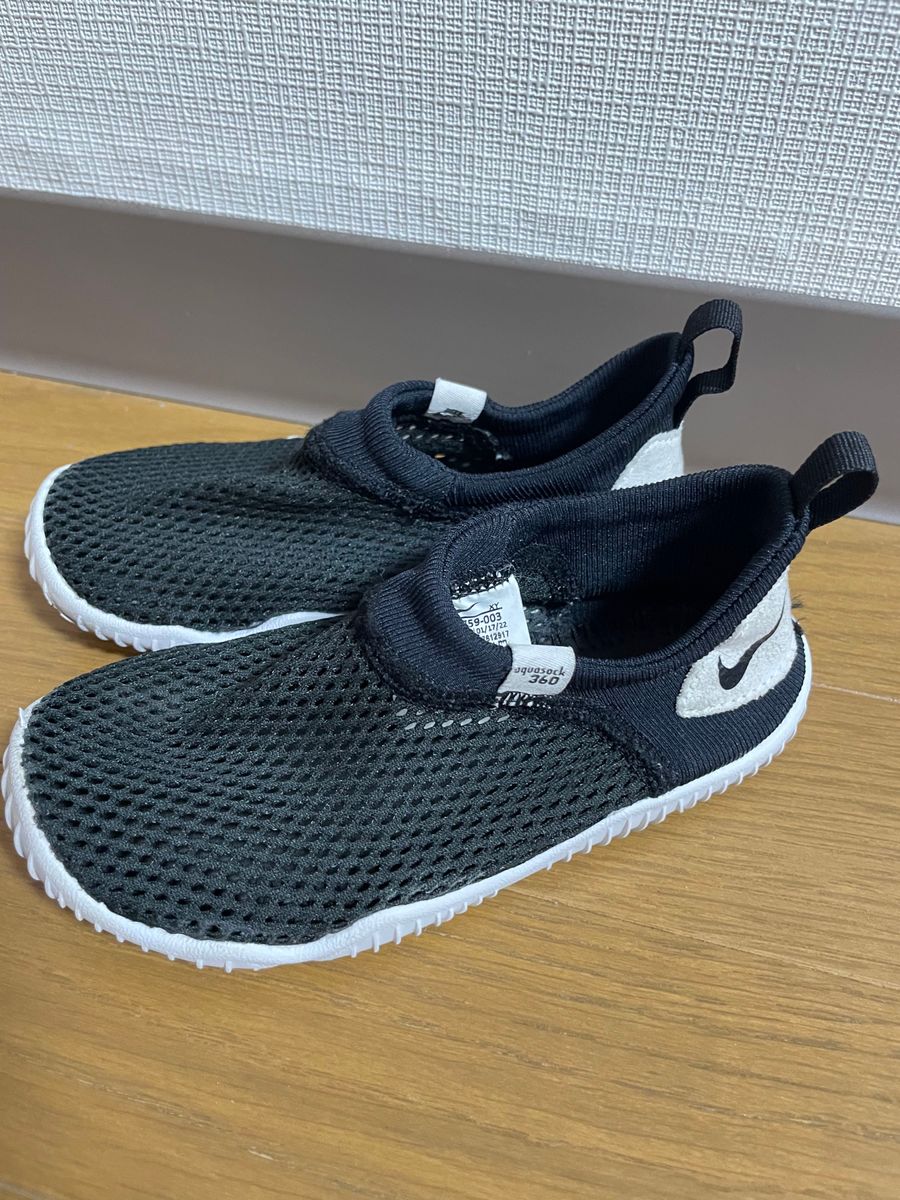 NIKE ナイキ 男女兼用　ベビー　キッズ　スリッポン14.0cm 黒