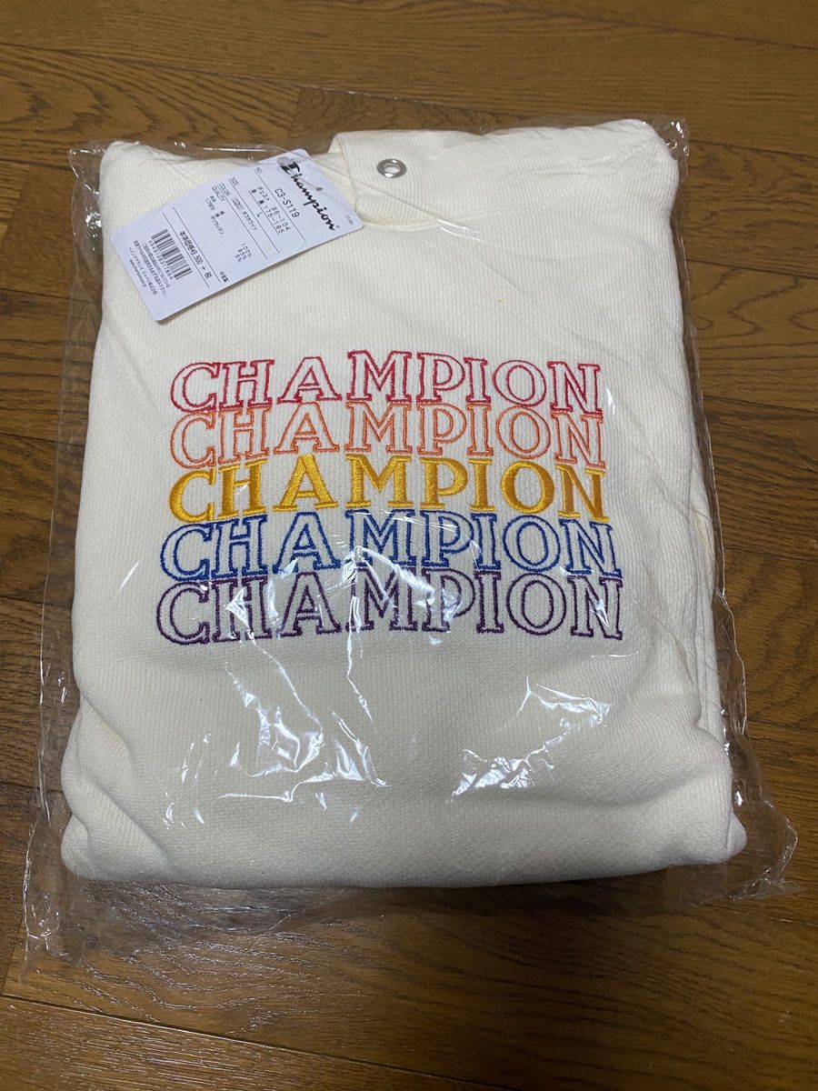 チャンピオン　 Champion プルオーバー　フーディー　パーカー　スエット　Lサイズ　新品　未使用　オフホワイト