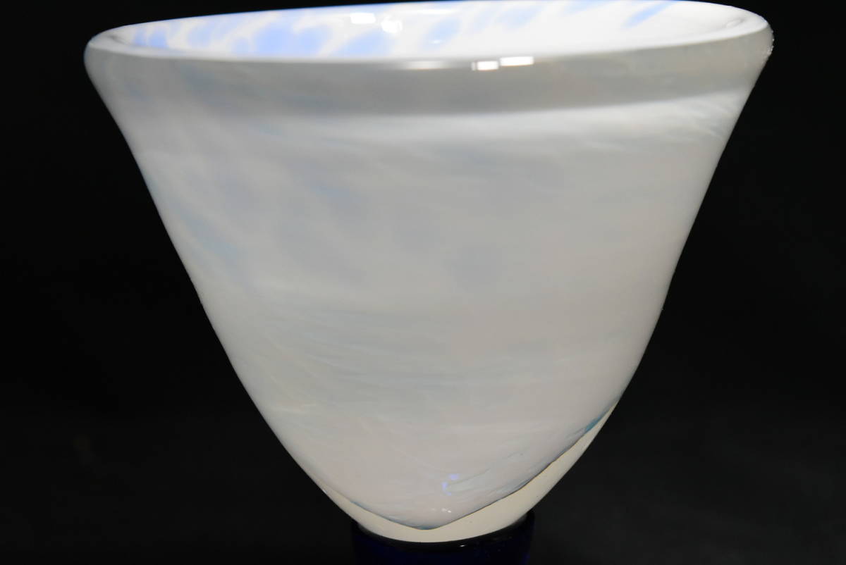 氷コップ　棗型　乳白　青　水色　吹雪　青　足　吹きガラス　大正ロマン　和ガラス　アンティーク_画像2