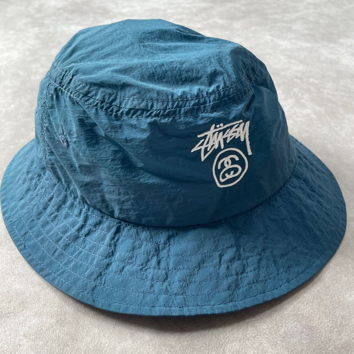 STUSSY ステューシー バケットハット バケハ 刺繍ロゴ シャネルロゴ