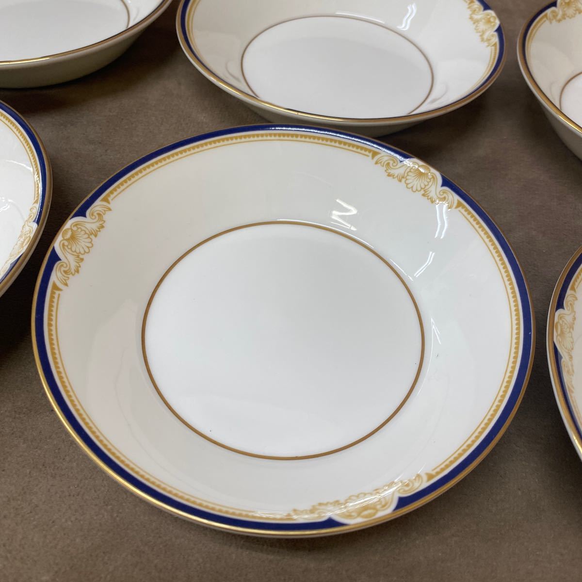 美品 WEDGWOOD ウェッジウッド CAVENDISH キャベンディッシュ 小皿 深皿 菓子皿 受け皿 銘々皿 小鉢 6枚揃い 黒壺 英国王室御用達_画像3