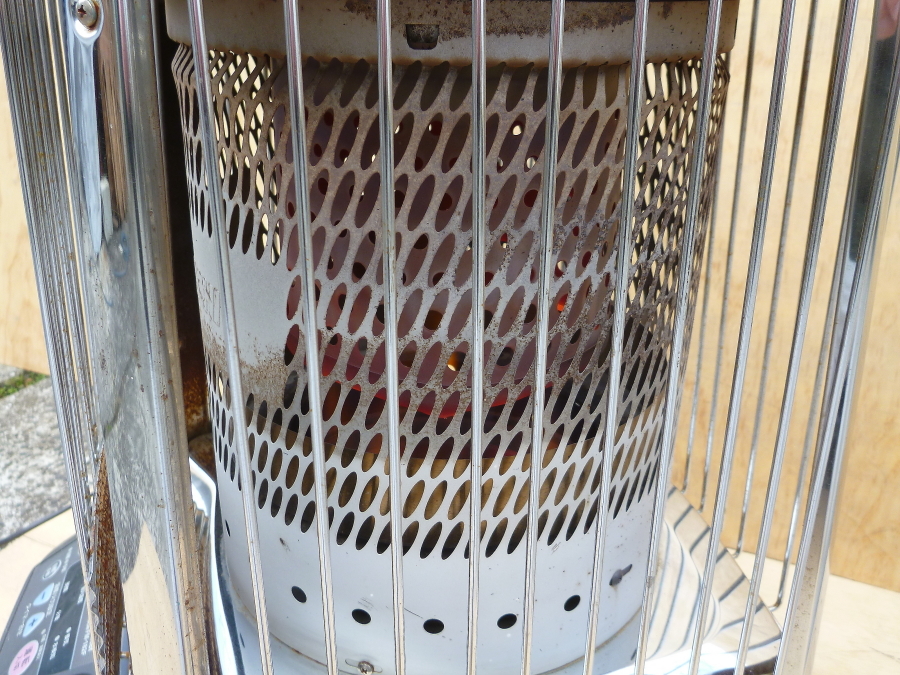  Junk Dainichi blue heater FM-182F compulsion ventilation shape opening type kerosine stove 2006 year used stove fan heater 