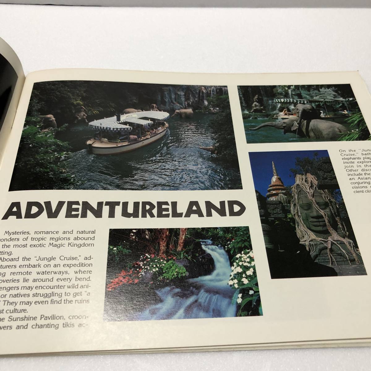 Walt Disney World - A Pictoral Souvenir - 64 Pages Full-Color Illustrated (1983)　アメリカ　ウォルトディズニー　カタログ　パンフ_画像4