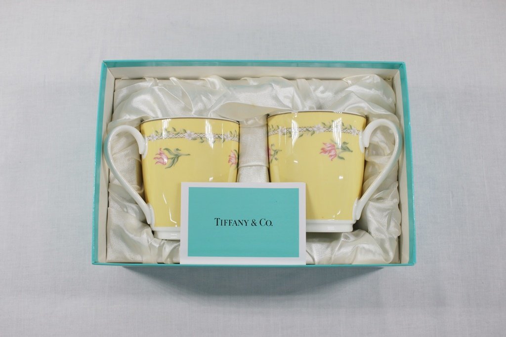 ◎ 中古美品 Tiffany ティファニー ペアマグカップセット コップ ブランド食器 ピンクチューリップ 花柄 コーヒー 紅茶 h_b_画像2